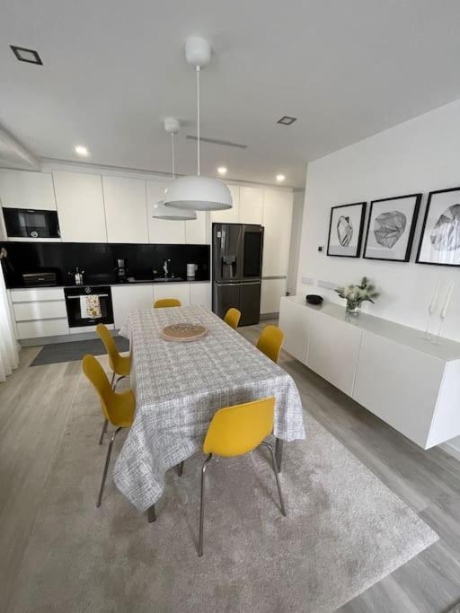 Modern 1 Bedroom City Center Aveiro Apartment Eksteriør billede