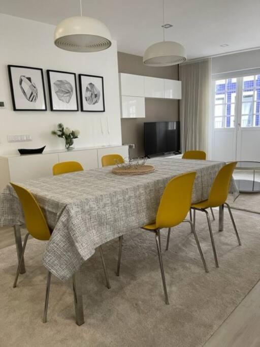Modern 1 Bedroom City Center Aveiro Apartment Eksteriør billede
